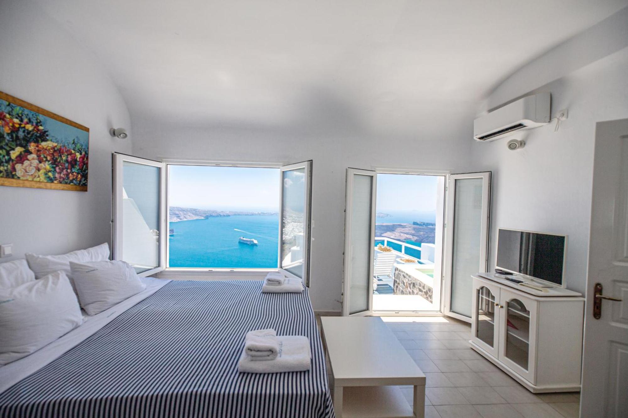 Alexander 3* Imerovigli (Santorini)